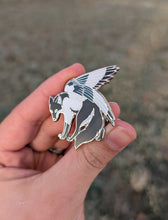 Load image into Gallery viewer, Magpie Fox Pin